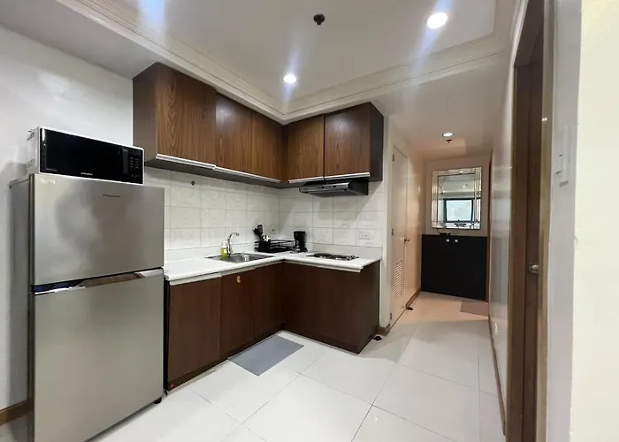 Aparthotel 2br Grand Riviera By Mrsayla Manila