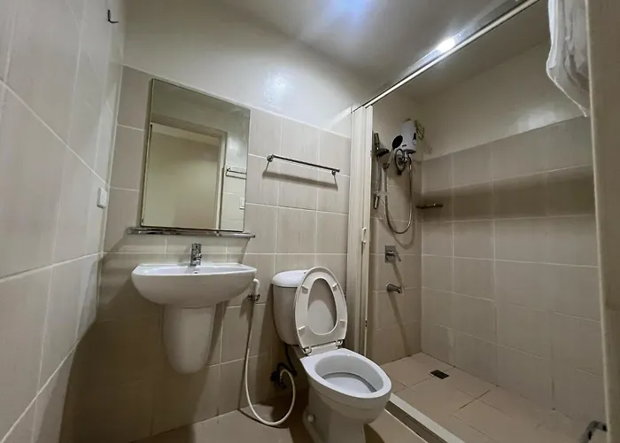 Aparthotel 2br Grand Riviera By Mrsayla Manila
