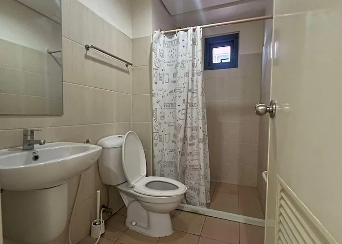 Aparthotel 2br Grand Riviera By Mrsayla Manila