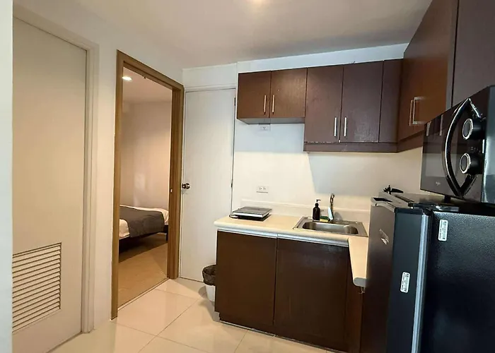 Aparthotel 2br Grand Riviera By Mrsayla Manila