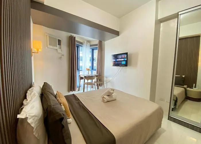 2br Grand Riviera By Mrsayla Manila